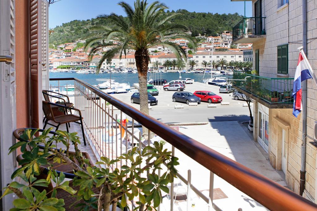 B&B Vela Luka Exteriör bild